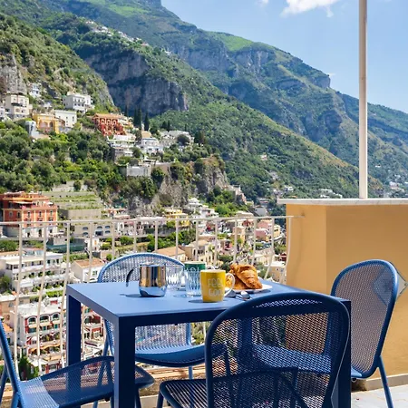 Casa Bijou - De Vivo Realty Pensión *