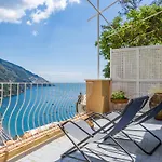 De Vivo Realty - Casa Bijou