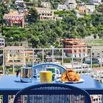 De Vivo Realty - Casa Bijou